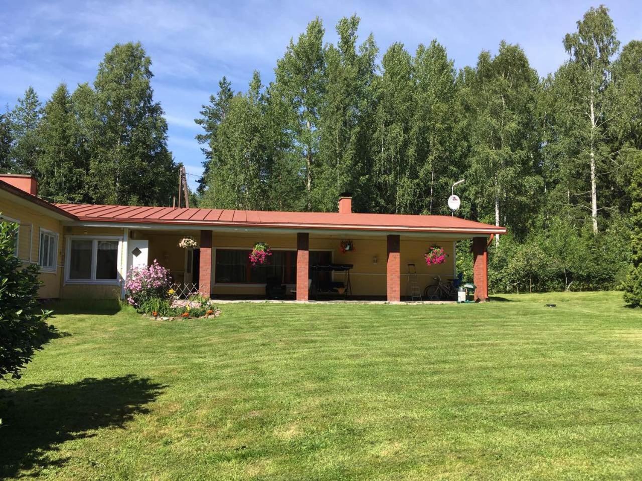 Pyhtaeae Garden Villa Pyhtaa Exterior photo